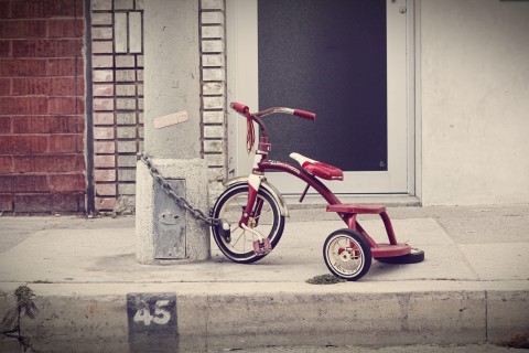 Locked tricycle